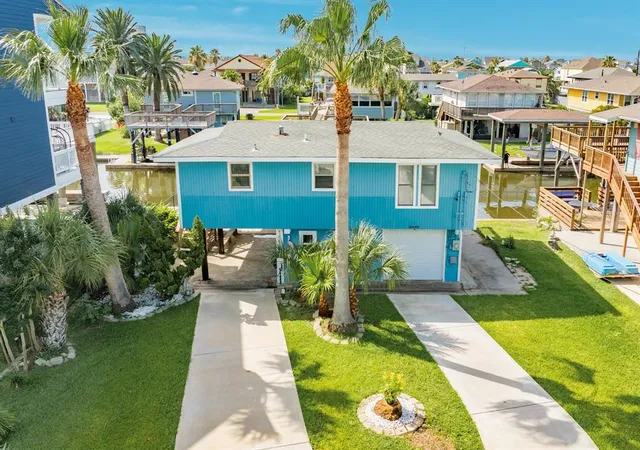 Homes for sale in Jamaica Beach, TX | 16619 Bermuda Way, Jamaica Beach, TX 77554 | MLS# 60513757