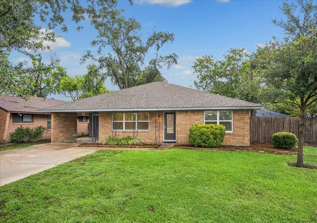 Photo 1 of Single family home for sale at 4402 Libbey Ln, Houston, TX 77092 | MLS# 36826588 | Listing updated on 2026-09-20