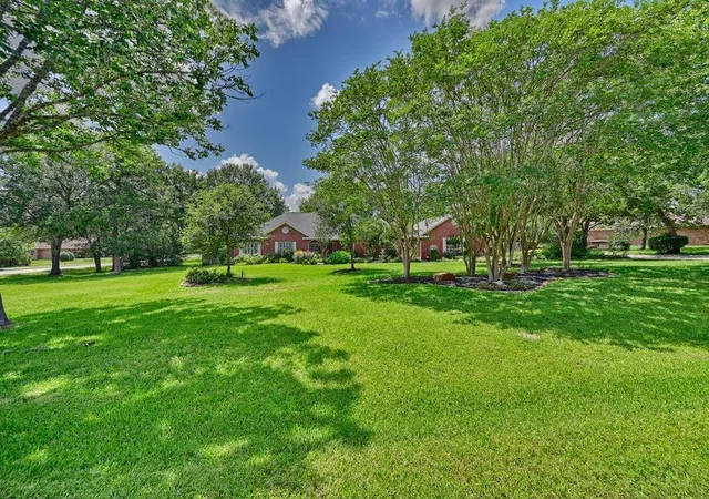 Homes for sale in Brenham, TX | 800 W Briarwood Dr, Brenham, TX 77833 | MLS# 94168902
