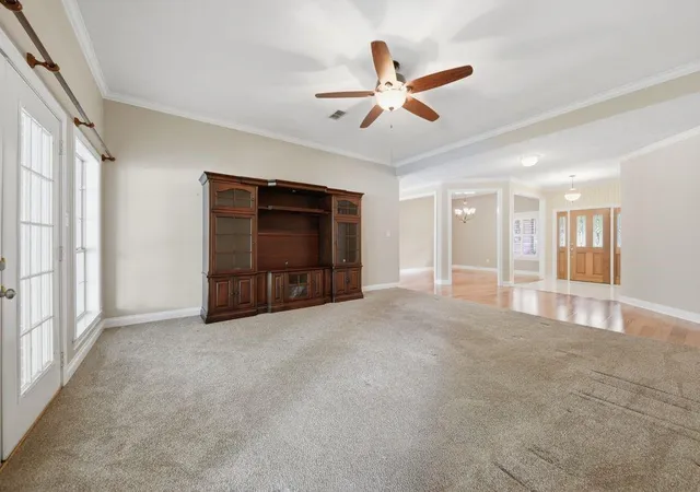 Homes for sale in Brenham, TX | 800 W Briarwood Dr, Brenham, TX 77833 | MLS# 94168902