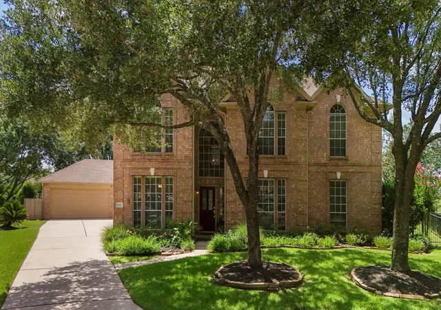 Photo 2 of Single family home for sale at 5807 Sequoia Tr Ct, Spring, TX 77379 | MLS# 67999123 | Listing updated on 2026-09-19