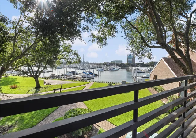 2nd image of 2017 Enterprise Ave, League City, TX 77573 | MLS# 82109593