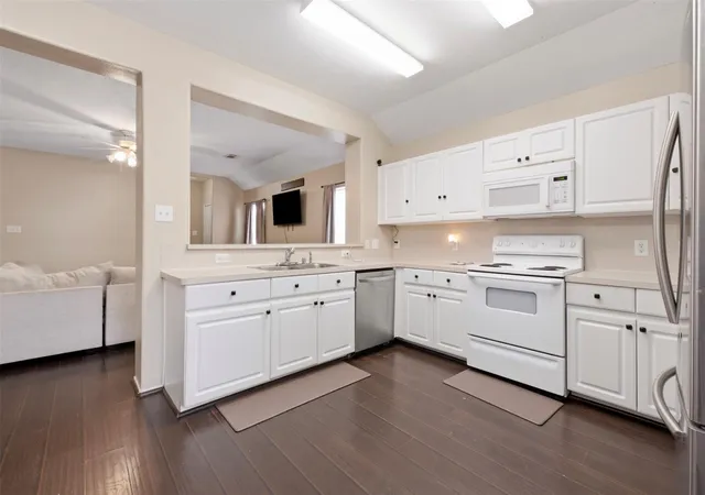 Photo 4 of Single family home for sale at 8011 Ginger Park Dr, Baytown, TX 77521 | MLS# 35850415 | Listing updated on 2026-09-14