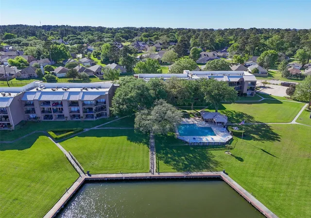 30th image of 15575 Marina Dr #123A, Conroe, TX 77356 | MLS# 86324438