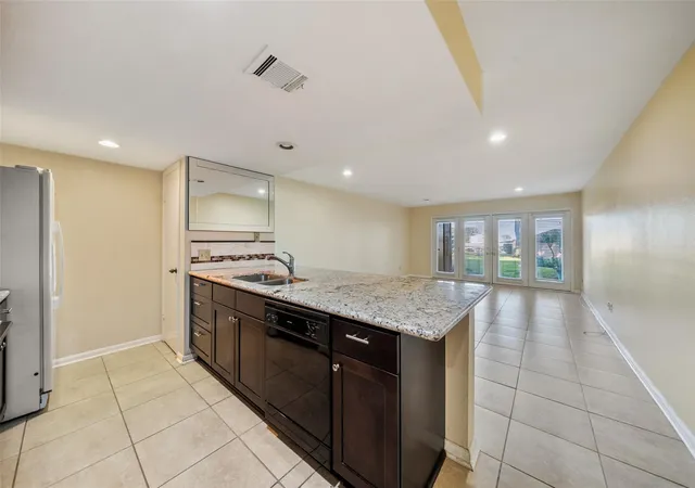 3rd image of 15575 Marina Dr #123A, Conroe, TX 77356 | MLS# 86324438