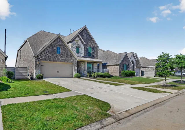 Photo 2 of Single family home for sale at 2047 Blackhawk Ridge Ln, Manvel, TX 77578 | MLS# 89105813 | Listing updated on 2026-07-14