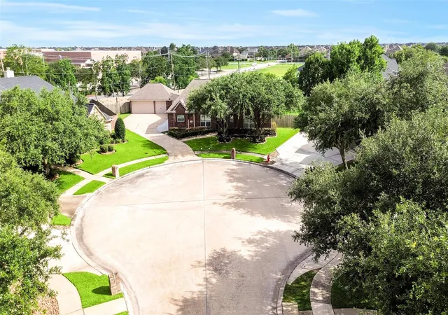46th image of 910 High Ridge Cir, Friendswood, TX 77546 | MLS# 68654195