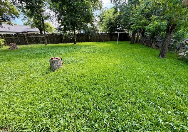 16th image of 2013 6th St N, Texas City, TX 77590 | MLS# 38701337