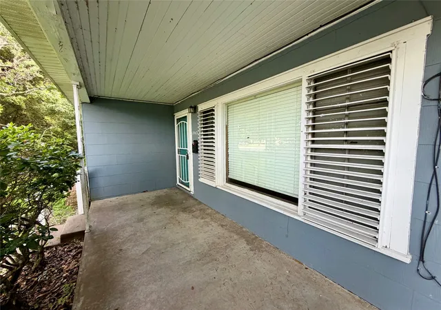 2nd image of 2013 6th St N, Texas City, TX 77590 | MLS# 38701337