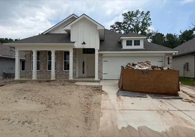 1st image of 305 Rockbridge Dr, Huntsville, TX 77340 | MLS# 18631328
