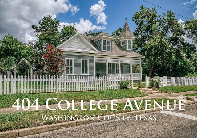1st image of 404 College Ave, Brenham, TX 77833 | MLS# 28749882