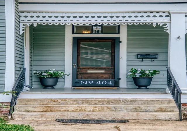 2nd image of 404 College Ave, Brenham, TX 77833 | MLS# 28749882