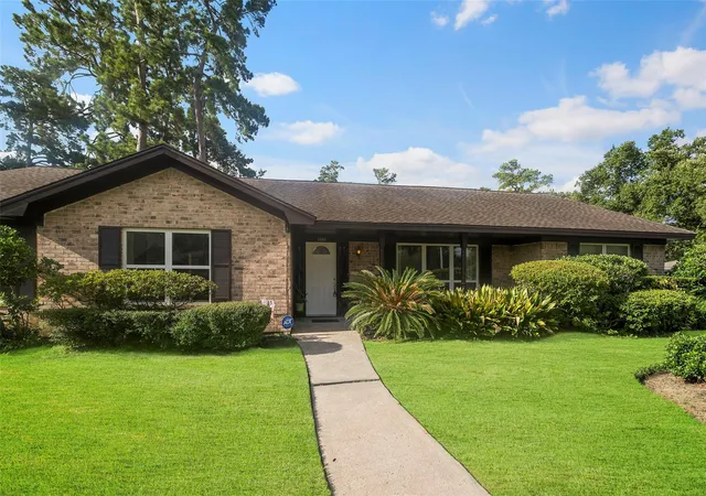 Photo 2 of Single family home for sale at 1102 Doral Ln, Houston, TX 77073 | MLS# 86973378 | Listing updated on 2026-09-19