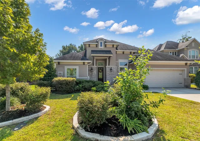 Photo 2 of Single family home for sale at 111 Coral Bells Ct, Conroe, TX 77304 | MLS# 12768833 | Listing updated on 2026-07-14