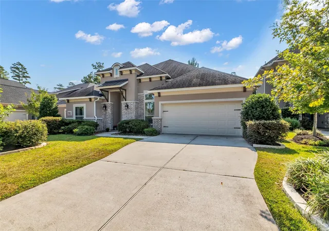 Photo 3 of Single family home for sale at 111 Coral Bells Ct, Conroe, TX 77304 | MLS# 12768833 | Listing updated on 2026-07-14