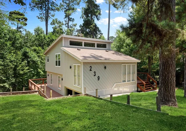 Photo 1 of Single family home for sale at 239 White Oak Hills, Livingston, TX 77351 | MLS# 36799694 | Listing updated on 2026-07-31