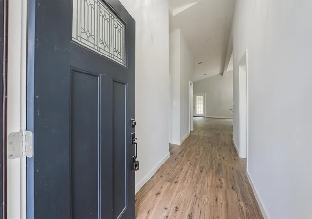Photo 4 of Single family home for sale at 24411 Oakland Hills Dr, Huntsville, TX 77320 | MLS# 19314084 | Listing updated on 2026-04-03