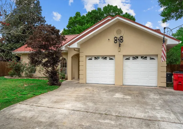 Photo 2 of Single family home for sale at 19863 Irenell Dr, Porter, TX 77365 | MLS# 97825314 | Listing updated on 2026-08-12