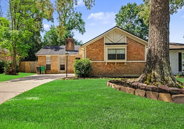 Homes for sale in Houston, TX | 2714 Longleaf Pines Dr, Houston, TX 77339 | MLS# 83997702