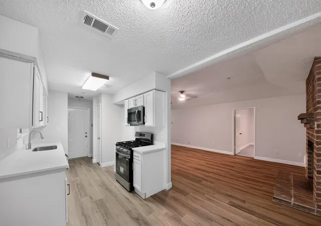 Photo 4 of Single family home for sale at 15410 Wildwood Lake Dr, Houston, TX 77083 | MLS# 11066586 | Listing updated on 2026-08-08