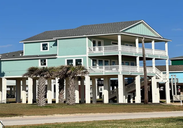 4th image of 13007 Jolly Roger Dr, Freeport, TX 77541 | MLS# 29762325