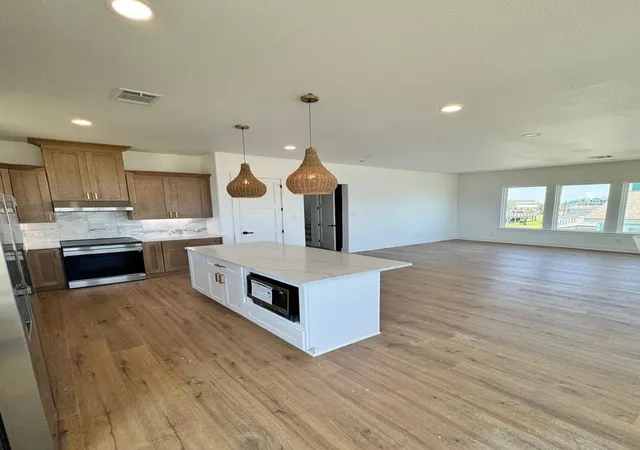 5th image of 13007 Jolly Roger Dr, Freeport, TX 77541 | MLS# 29762325