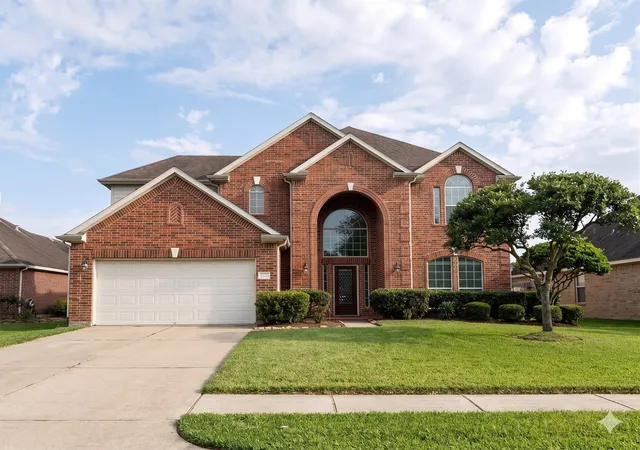 Photo 2 of Single family home for sale at 2530 Mango Ct, League City, TX 77573 | MLS# 46358090 | Listing updated on 2026-08-30
