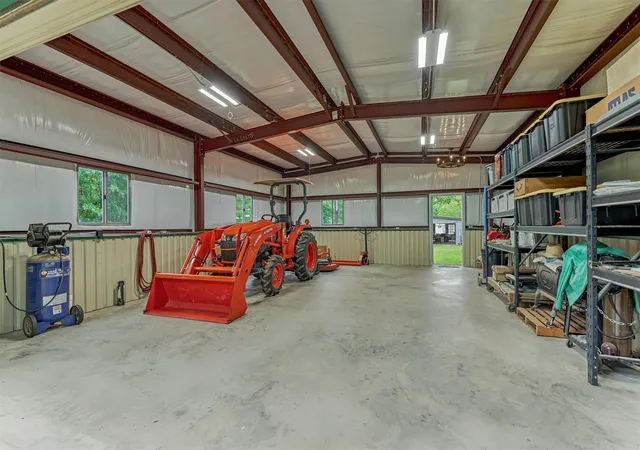 Photo 4 of Single family home for sale at 88 Piney Point Rd, Huntsville, TX 77340 | MLS# 38240102 | Listing updated on 2026-10-07