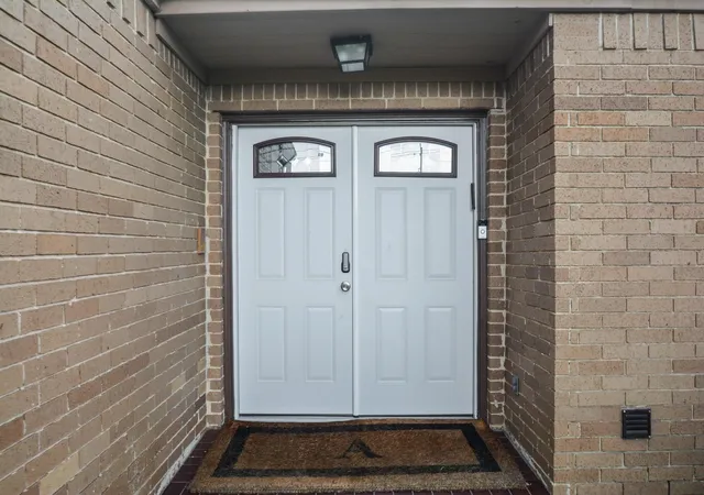 Photo 3 of Single family home for sale at 7627 Quail Meadow Dr, Houston, TX 77071 | MLS# 19278365 | Listing updated on 2026-09-06