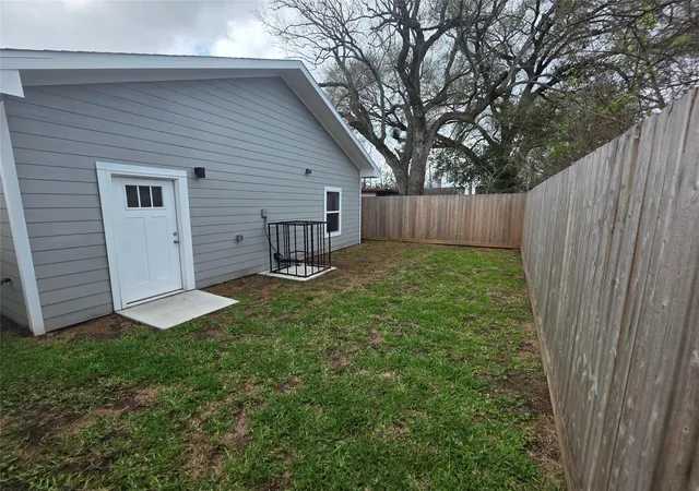 5th image of 3411 Webster St, Houston, TX 77004 | MLS# 69262873
