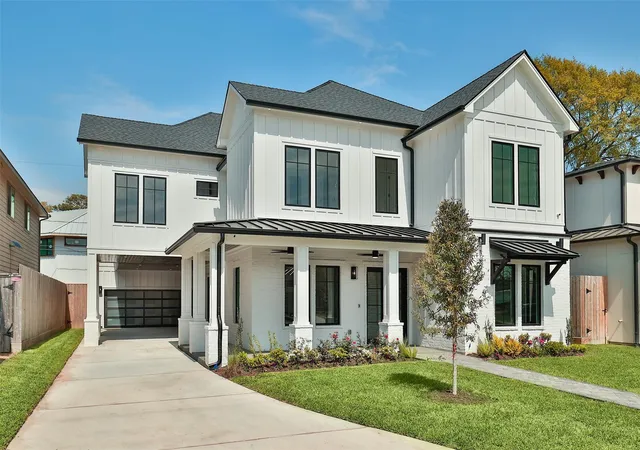Photo 3 of Single family home for sale at 934 W 43rd Street, Houston, TX 77018 | MLS# 10612340 | Listing updated on 2026-09-20