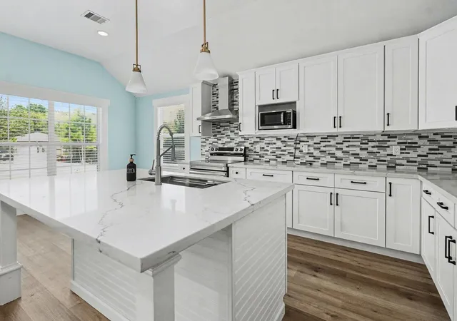 Photo 3 of Sale Pending at 3301 County Rd 3479b, Cleveland, TX 77327 | MLS# 34359316 | Listing updated on 2026-10-07