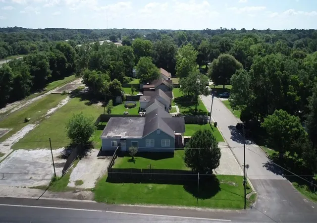 Photo 2 of Single family home for sale at 3001 Lincoln St, Liberty, TX 77575 | MLS# 77613964 | Listing updated on 2026-05-15