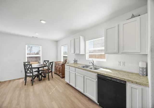 Photo 4 of Single family home for sale at 5976 Rimini Landing Ln, Porter, TX 77365 | MLS# 87988156 | Listing updated on 2026-08-19