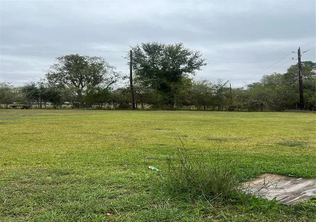 Photo 2 of Land for sale at 0 Greylog Dr, Houston, TX 77048 | MLS# 84359880 | Listing updated on 2025-12-01
