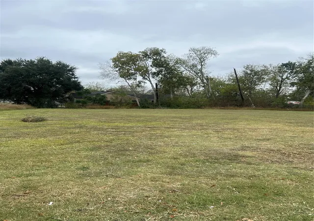 Photo 4 of Land for sale at 0 Greylog Dr, Houston, TX 77048 | MLS# 84359880 | Listing updated on 2025-12-01