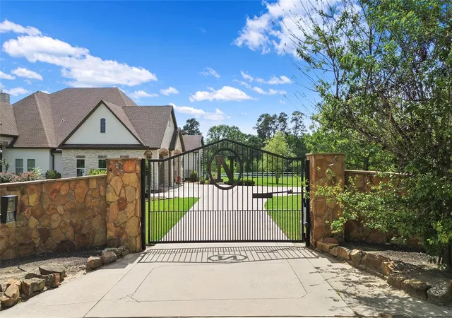 Photo 38 of Mansion for sale at 23943 Lakeview Way, Montgomery, TX 77316 | MLS# 90554378 | Listing updated on 2026-07-19