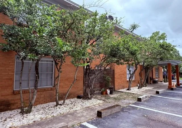 2nd image of 2605 Aldine Westfield Rd #8, Houston, TX 77093 | MLS# 26497605