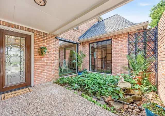5th image of 11619 Cherryknoll Dr, Houston, TX 77077 | MLS# 92973171
