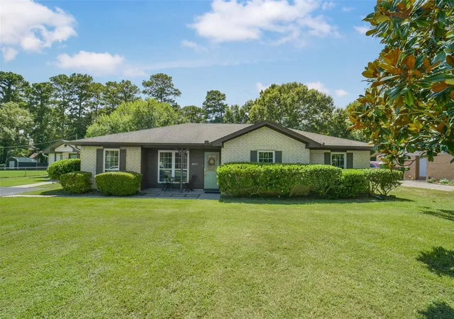 Photo 2 of Sale Pending at 32047 S Wiggins St, Magnolia, TX 77355 | MLS# 65436902 | Listing updated on 2026-09-17