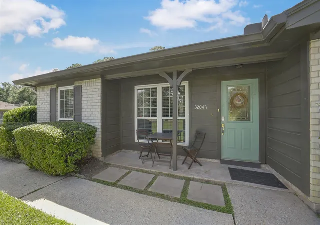 Photo 4 of Sale Pending at 32047 S Wiggins St, Magnolia, TX 77355 | MLS# 65436902 | Listing updated on 2026-09-17