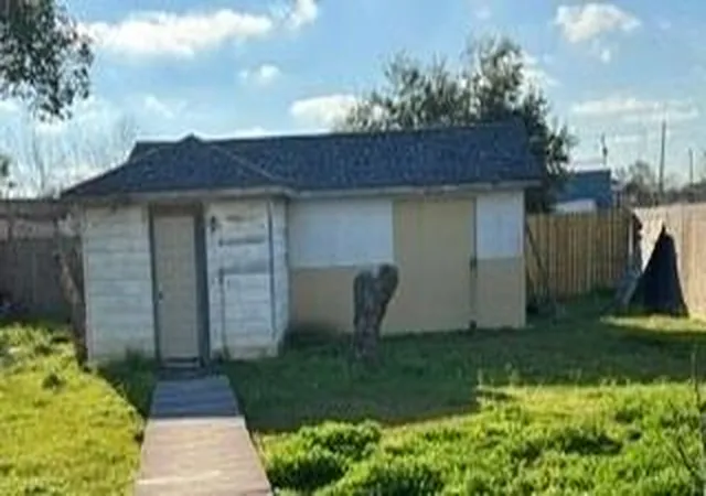 11th image of 309 S Orchid Dr, Texas City, TX 77591 | MLS# 36974163