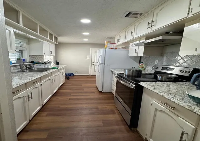 Photo 3 of Single family home for sale at 309 S Orchid Dr, Texas City, TX 77591 | MLS# 36974163 | Listing updated on 2026-08-07