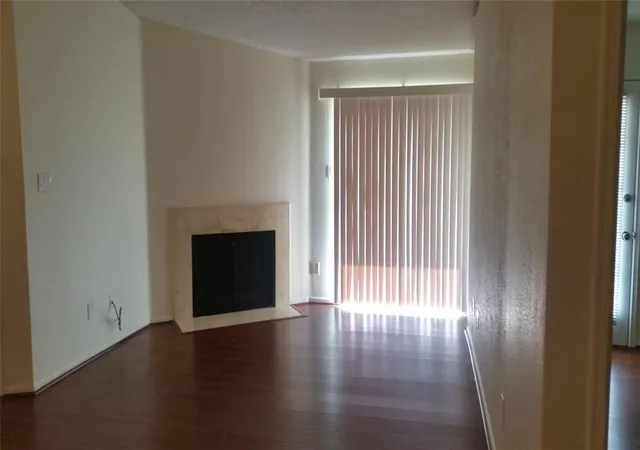 Condo for sale at 11201 Lynbrook Dr #3832, Houston, TX 77042 | MLS# 71486346 | Listing updated on 2019-01-01