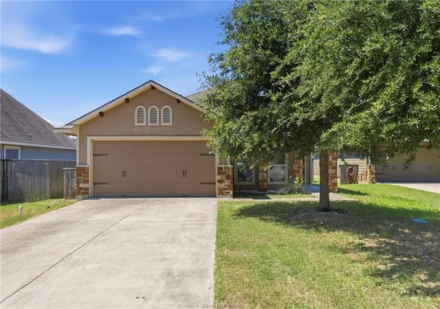 3rd image of 15474 Baker Meadow Loop, College Station, TX 77845 | MLS# 76158859