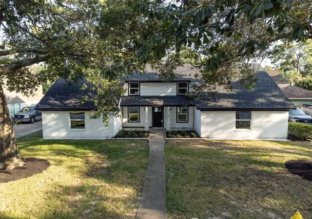 Photo 2 of Single family home for sale at 5119 Green Springs Dr, Houston, TX 77066 | MLS# 46439617 | Listing updated on 2026-09-06