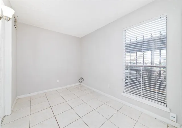 5th image of 8754 Vlg Of Fondren Dr, Houston, TX 77071