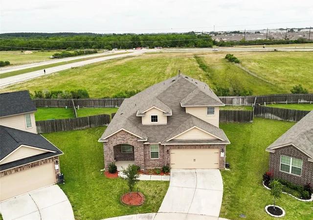 Photo 2 of Single family home for sale at 5542 Redwood Summit Ln, Katy, TX 77449 | MLS# 97964842 | Listing updated on 2026-08-25
