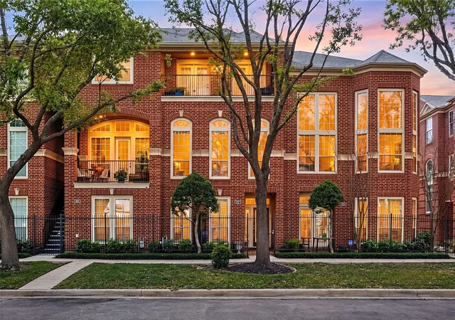 Photo 1 of Townhouse for sale at 416 Mcgowen St, Houston, TX 77006 | MLS# 10679441 | Listing updated on 2026-09-05