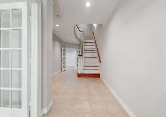 Photo 3 of Townhouse for sale at 416 Mcgowen St, Houston, TX 77006 | MLS# 10679441 | Listing updated on 2026-09-05